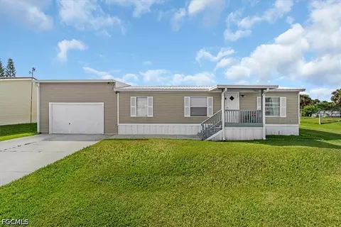 1537 Jerdik Dr, Moore Haven, FL 33471
