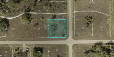 4307 E 18th St, Lehigh Acres, FL 33972