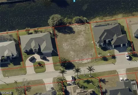 814 SW 31st Ter, Cape Coral, FL 33914