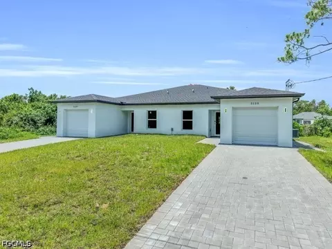 5137 26th St, Lehigh Acres, FL 33973