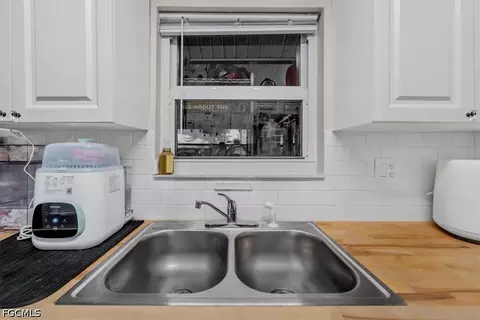 Kitchen - 2003 Clipper Ter, Labelle, FL 33935 photo 1 of 1