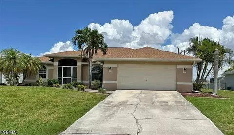 3025 SW 4th Pl, Cape Coral, FL 33914