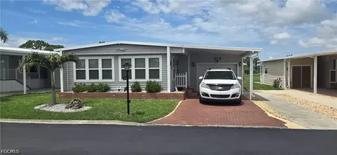 218 Nicklaus Blvd, North Fort Myers, FL 33903