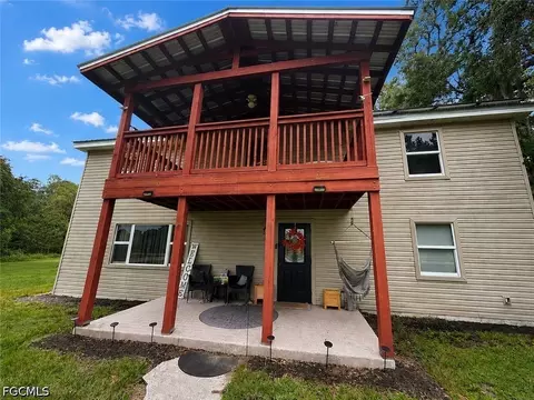 2630 Bee Branch Lakes Dr, Labelle, FL 33935