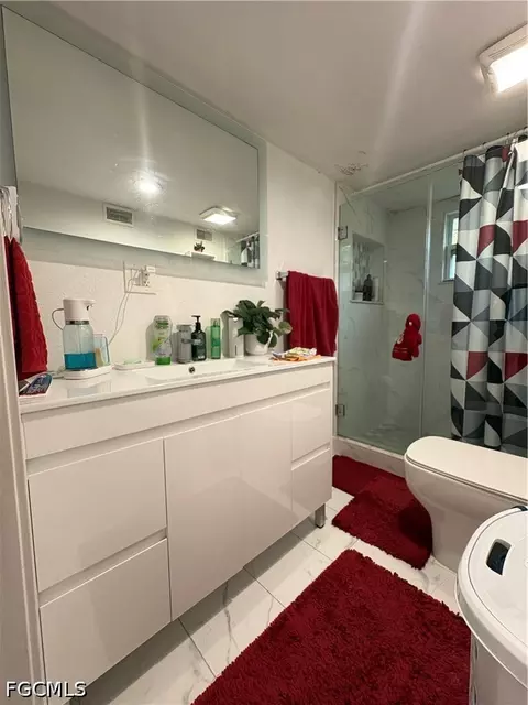 Bath - 855 N Datil St, Clewiston, FL 33440 photo 1 of 2
