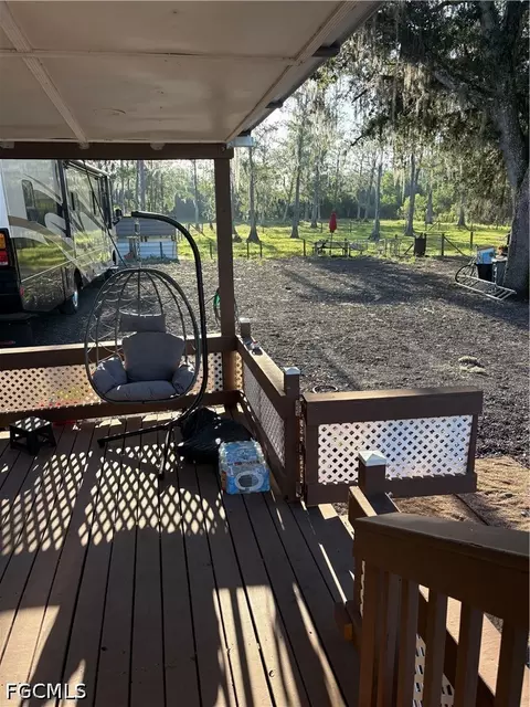 Exterior - 855 N Datil St, Clewiston, FL 33440 photo 4 of 5