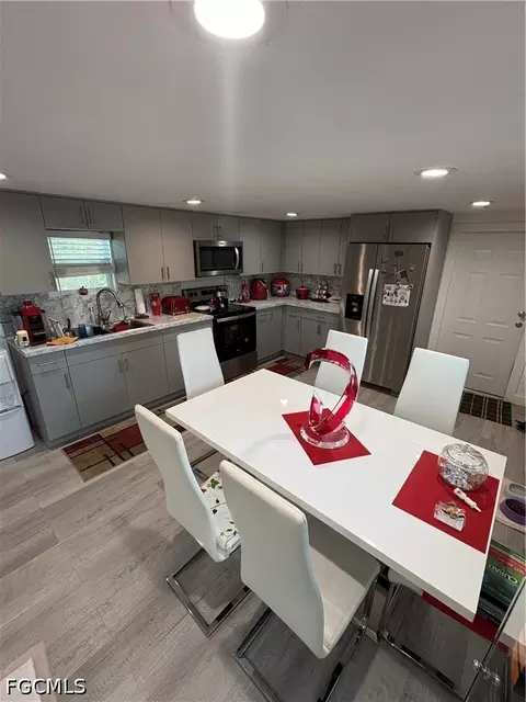 Kitchen - 855 N Datil St, Clewiston, FL 33440 photo 2 of 2