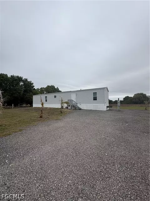 1310 Shanon Ln, Clewiston, FL 33440