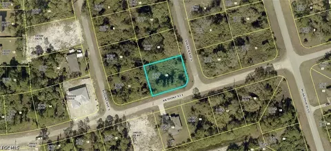 140 Bremen Ave S, Lehigh Acres, FL 33974