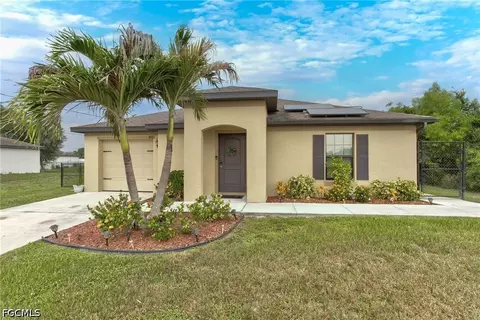 816 Lystra Ave, Fort Myers, FL 33913