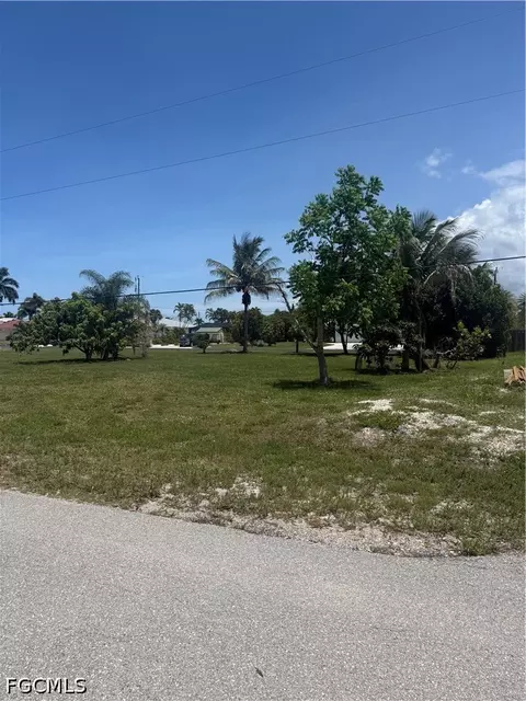 3780 Snow Bird Ln, Saint James City, FL 33956