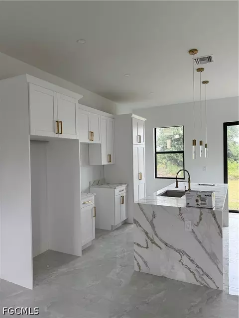 1400 E 11th St, Lehigh Acres, FL 33972