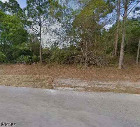 218 Beckley Dr, Lehigh Acres, FL 33974
