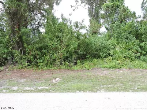 4754 28th St SW, Lehigh Acres, FL 33973
