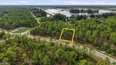 305 Woodburn Dr, Lehigh Acres, FL 33972