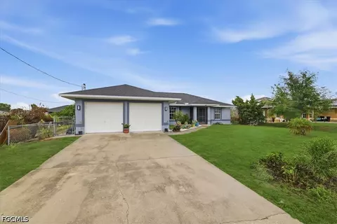 3722 23rd St SW, Lehigh Acres, FL 33976