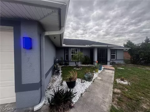 3722 23rd St SW, Lehigh Acres, FL 33976