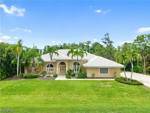 8160 Glenfinnan Cir, Fort Myers, FL 33912