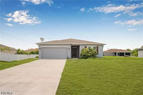 419 Palmyra Ave, Lehigh Acres, FL 33974