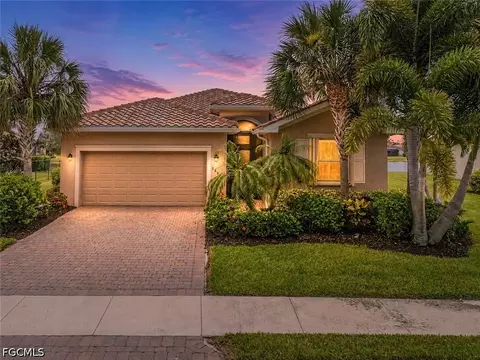 3655 Sugarelli Ave, Cape Coral, FL 33909