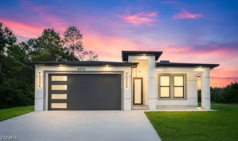 4315 6th St SW, Lehigh Acres, FL 33976