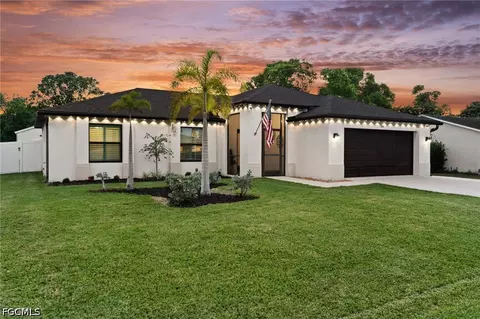 636 SE 11th Ave, Cape Coral, FL 33990
