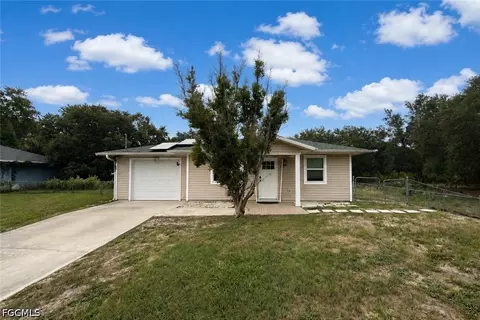2510 66th St W, Lehigh Acres, FL 33971
