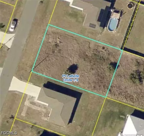 9042 Green Cir, Labelle, FL 33935