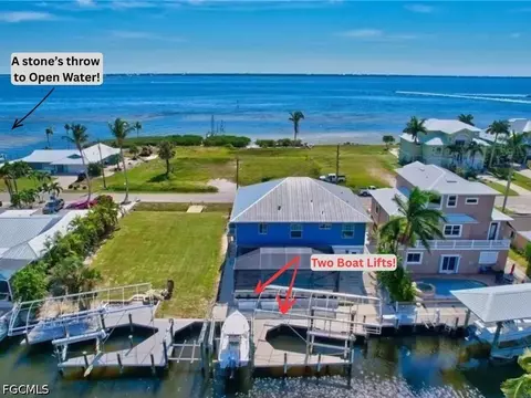 3420 1st Ave, Saint James City, FL 33956