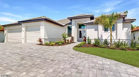 2809 Cape Coral Pkwy W, Cape Coral, FL 33914