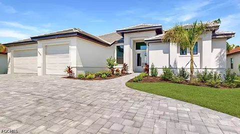 2809 Cape Coral Pkwy W, Cape Coral, FL 33914