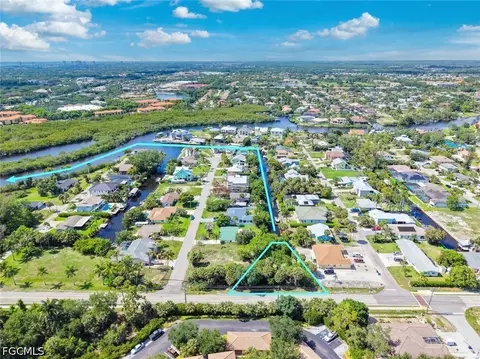 9101 Pennsylvania Ave, Bonita Springs, FL 34135
