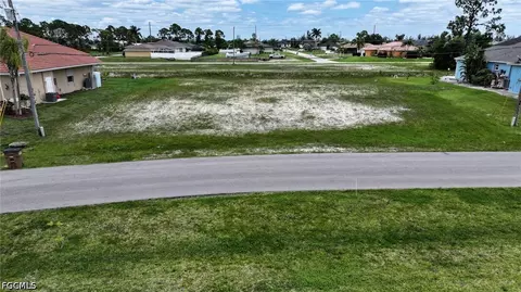 2205 NW 26th Pl, Cape Coral, FL 33993
