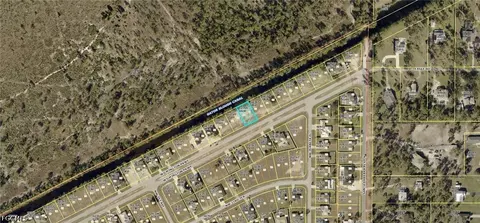 39 Wilmington Pkwy, Cape Coral, FL 33993