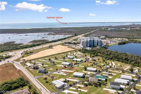 13640 Grackle Dr, Fort Myers, FL 33908