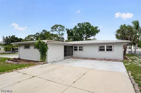 2505 Wood St, Sarasota, FL 34237