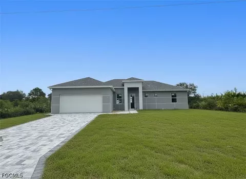 3120 72nd St W, Lehigh Acres, FL 33971