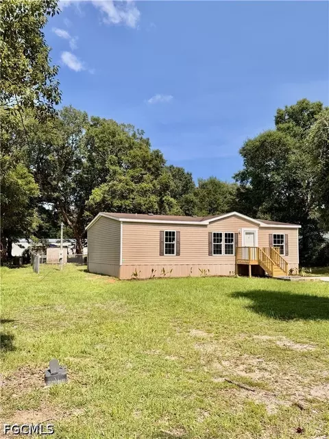 6020 Nutmeg Ave, Pace, FL 32571 photo 2