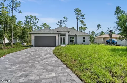 3433 66th Ave NE, Naples, FL 34120
