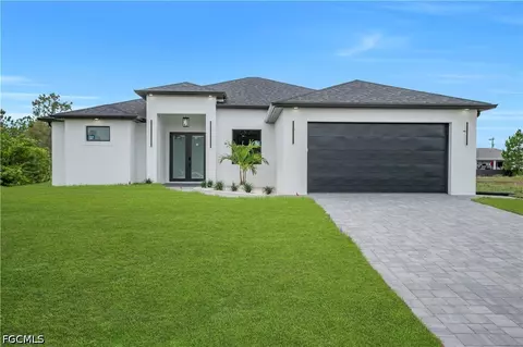 846 Charles Sise St E, Lehigh Acres, FL 33974