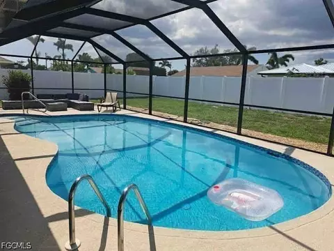 1111 SE 31st St, Cape Coral, FL 33904