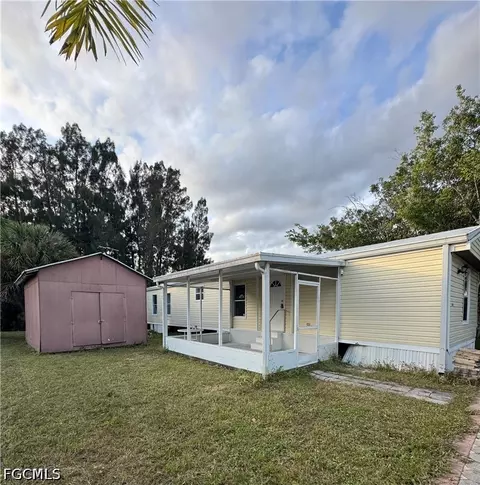 26677 Stardust Dr, Bonita Springs, FL 34135