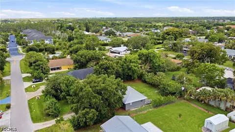 View/Area - 133 2nd St, Naples, FL 34113 photo 4 of 13