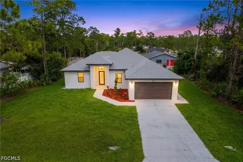 605 E 14th St, Lehigh Acres, FL 33972
