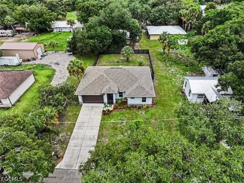 View/Area - 190 Hendry St, Labelle, FL 33935 photo 2 of 7