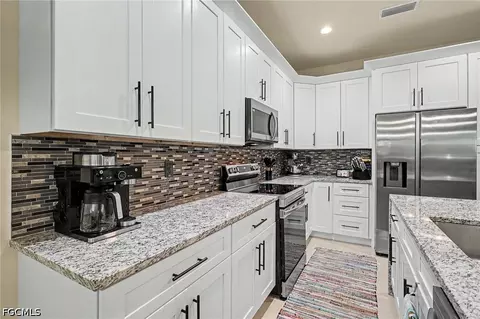 Kitchen - 190 Hendry St, Labelle, FL 33935 photo 1 of 4
