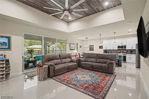 Living - 190 Hendry St, Labelle, FL 33935 photo 2 of 3