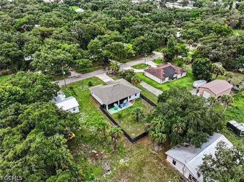 View/Area - 190 Hendry St, Labelle, FL 33935 photo 4 of 7