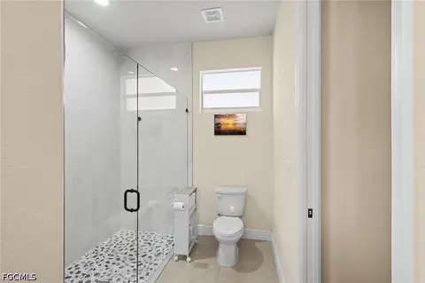 Bath - 190 Hendry St, Labelle, FL 33935 photo 2 of 2