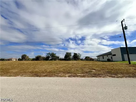 3431 SW 8th Ct, Cape Coral, FL 33914